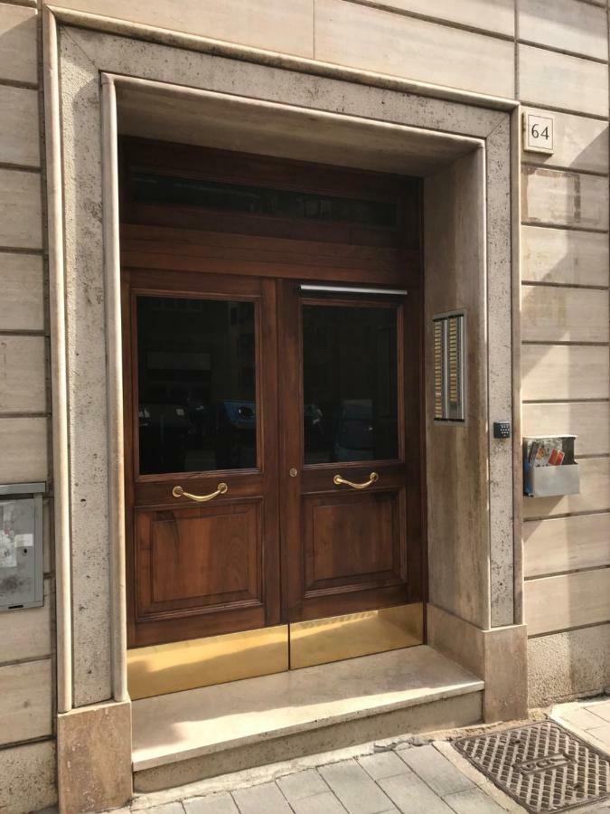 ［アッピオ ラティーノ］アパートメント（58m²）｜ 2ベッドルーム／1バスルーム ローマ エクステリア 写真